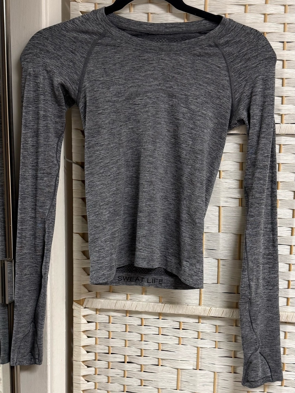 Women's Cropped Gray Long-Sleeve Performance Top Size 2